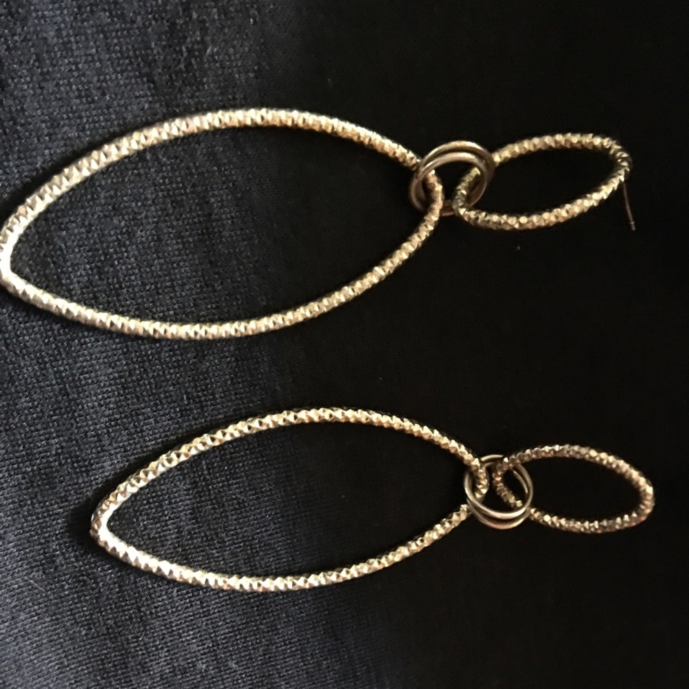 Textured gold dangle earrings